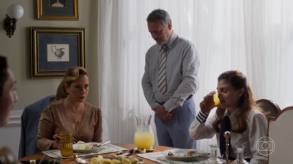 Vídeos do capítulo de 'Garota do Momento' de quinta-feira, 1 de maio de 2025