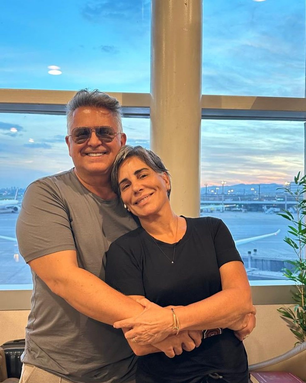 Gloria Pires celebra aniversário do marido, Orlando Morais, e resgata fotos do casal no início da relação | Gshow