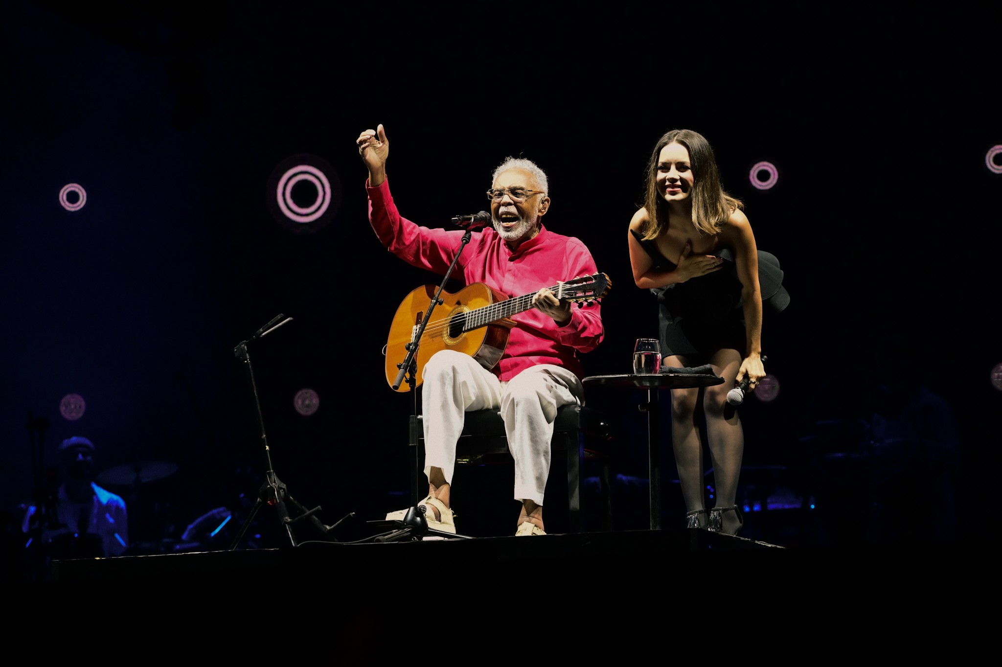Gilberto Gil canta com Sandy e Arnaldo Antunes em seu show no Allianz Parque, em São Paulo