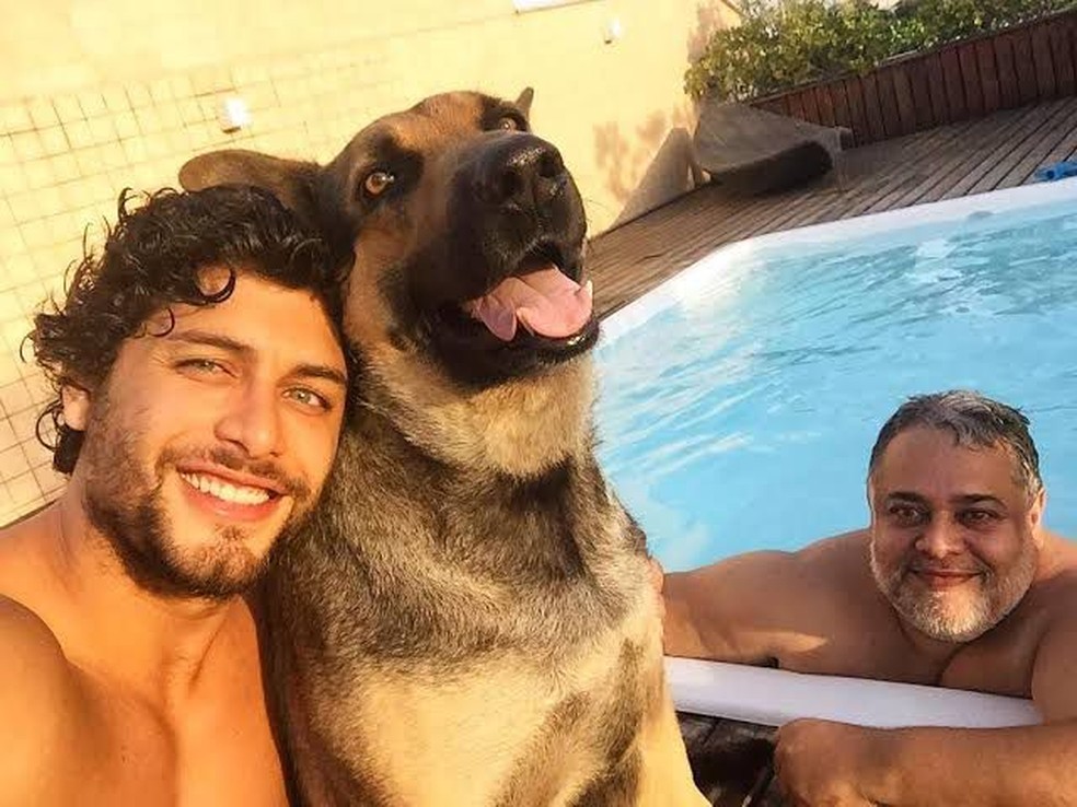 Jesus Luz e o pai, Luiz Heitor, morto em 2016 — Foto: Arquivo pessoal