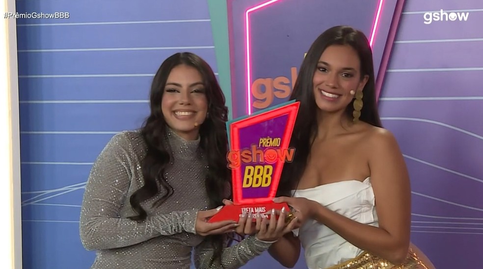 Alane e Fernanda recebem prêmio de treta mais subterrânea — Foto: Globo