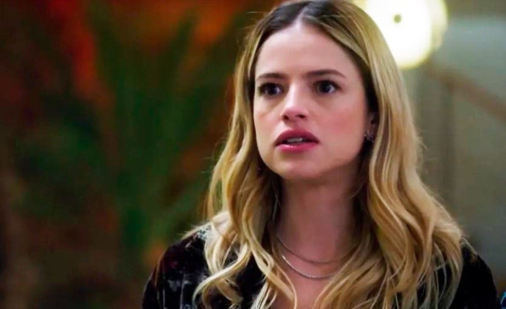 Terra e Paixão: Petra e Graça organizam plano para prender Dirceu — Foto: Globo