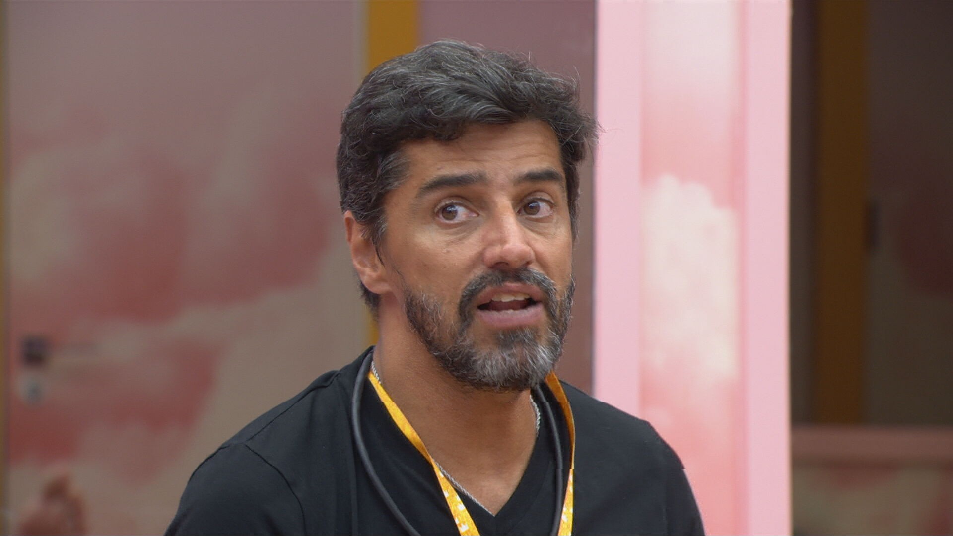 Alberto Cowboy critica Ana Paula Renault e diz: 'Usam do descontrole da Gabi para afetar a gente'