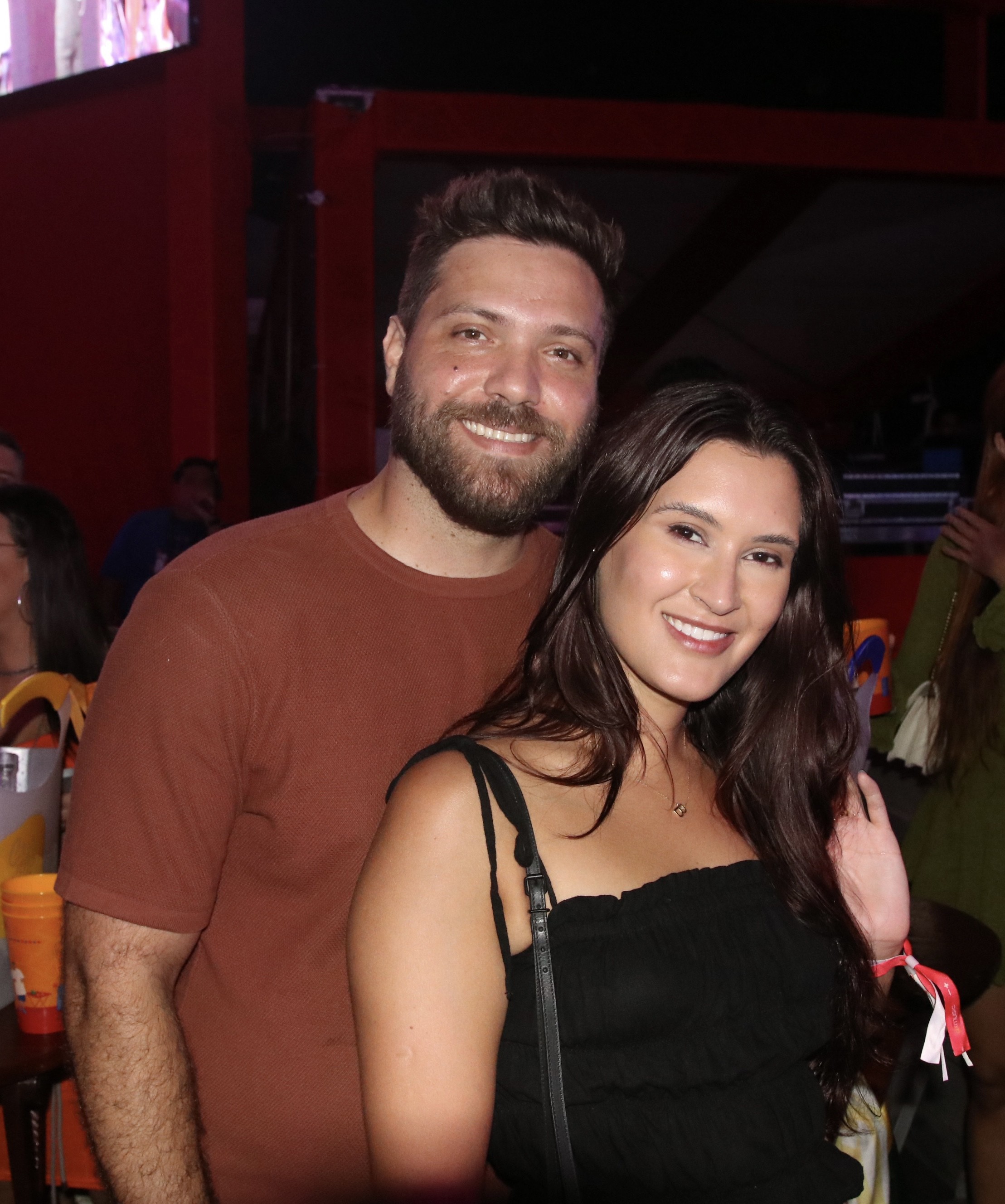 Léo Santana no show do Menos é Mais no Riocentro com público animado