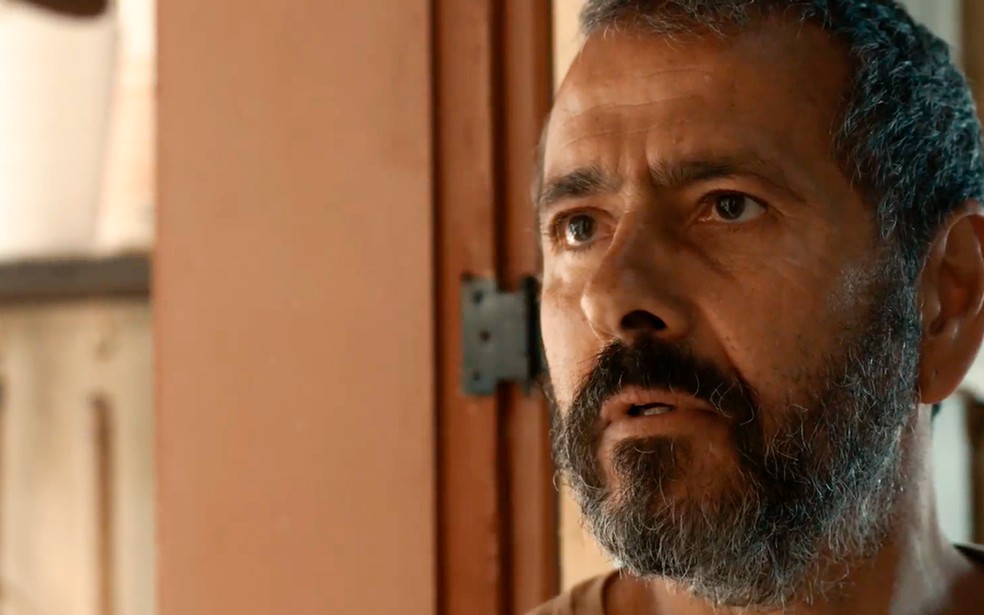 José Inocêncio (Marcos Palmeira) convida Teca para voltar àfazenda, em Renascer — Foto: Renascer