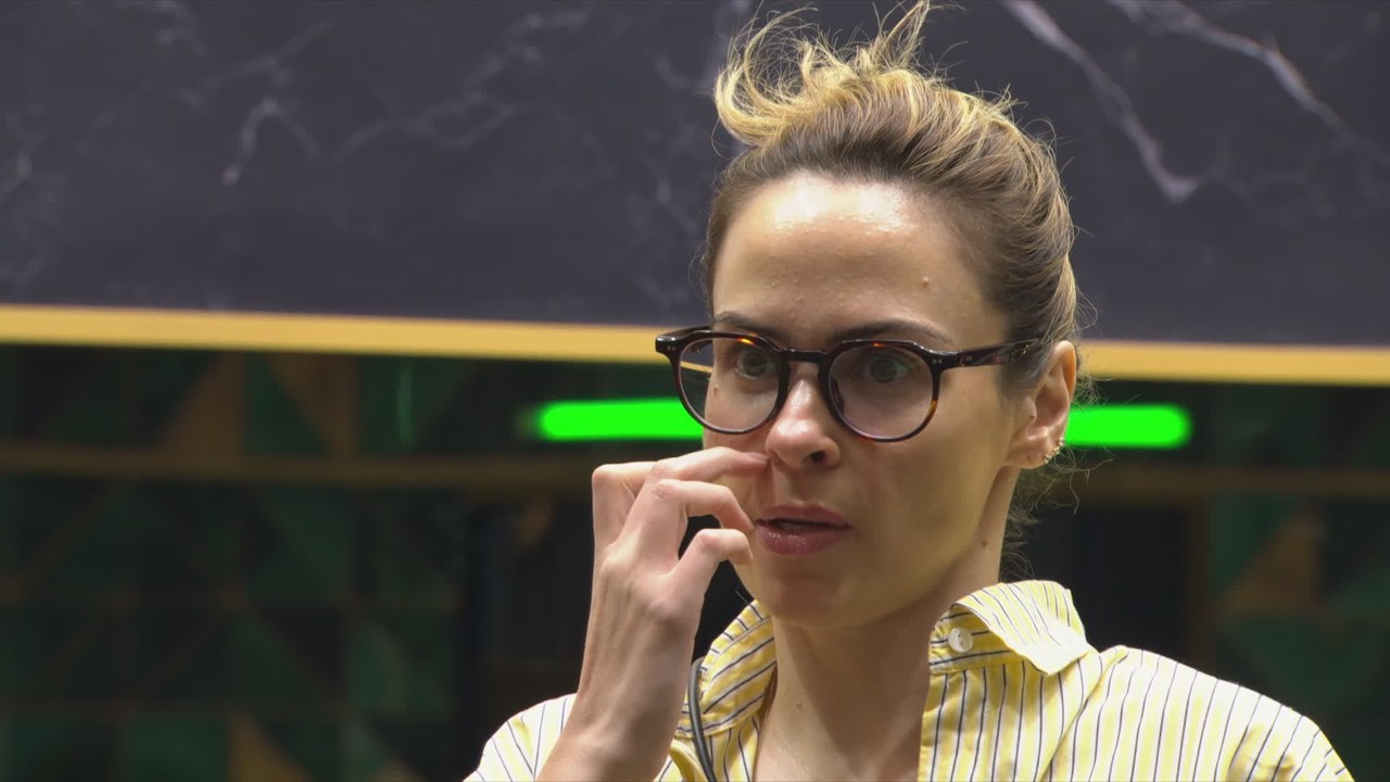 Ana Paula Renault observa quadro da prévia do Duelo de Risco e reflete: 'Esqueceram de mim nesse Paredão'