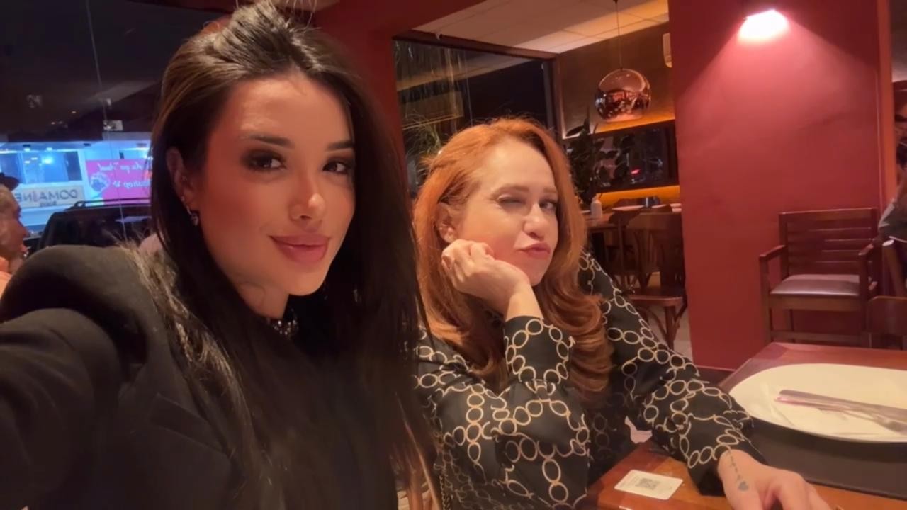 Mãe de Jordana avalia Paredão e trajetória da filha: 'Admiração enorme'