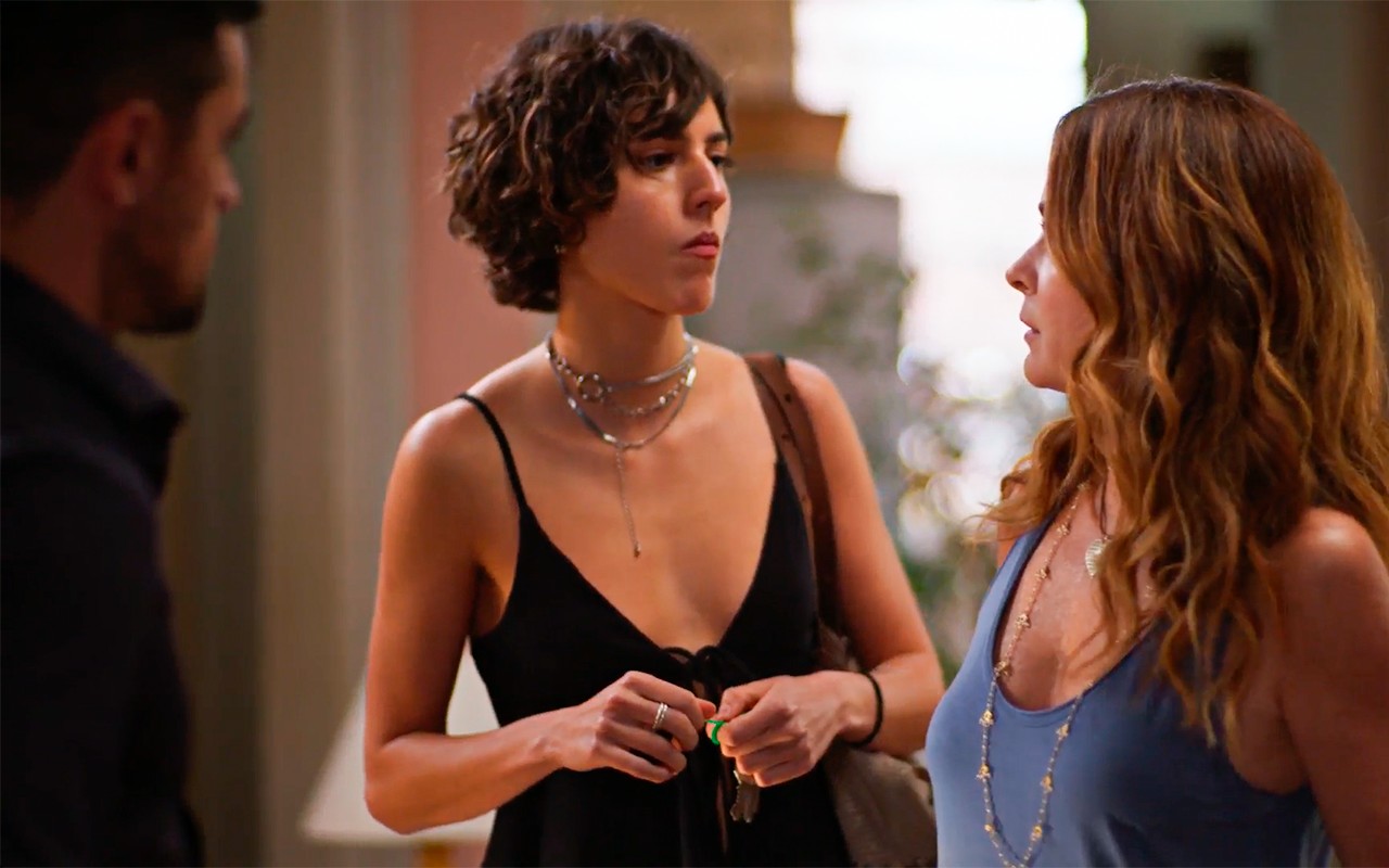 Dona de Mim: Danilo se declara para Filipa, e Nina flagra cena