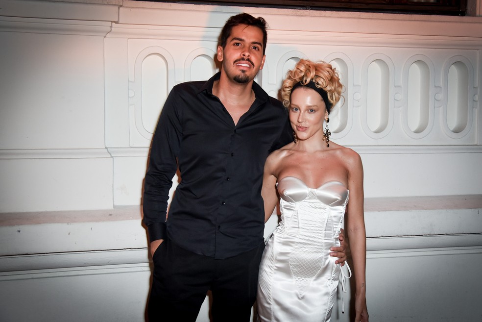 Malu Borges e o marido — Foto: Andy Santana e Manu Scarpa / Brazil News