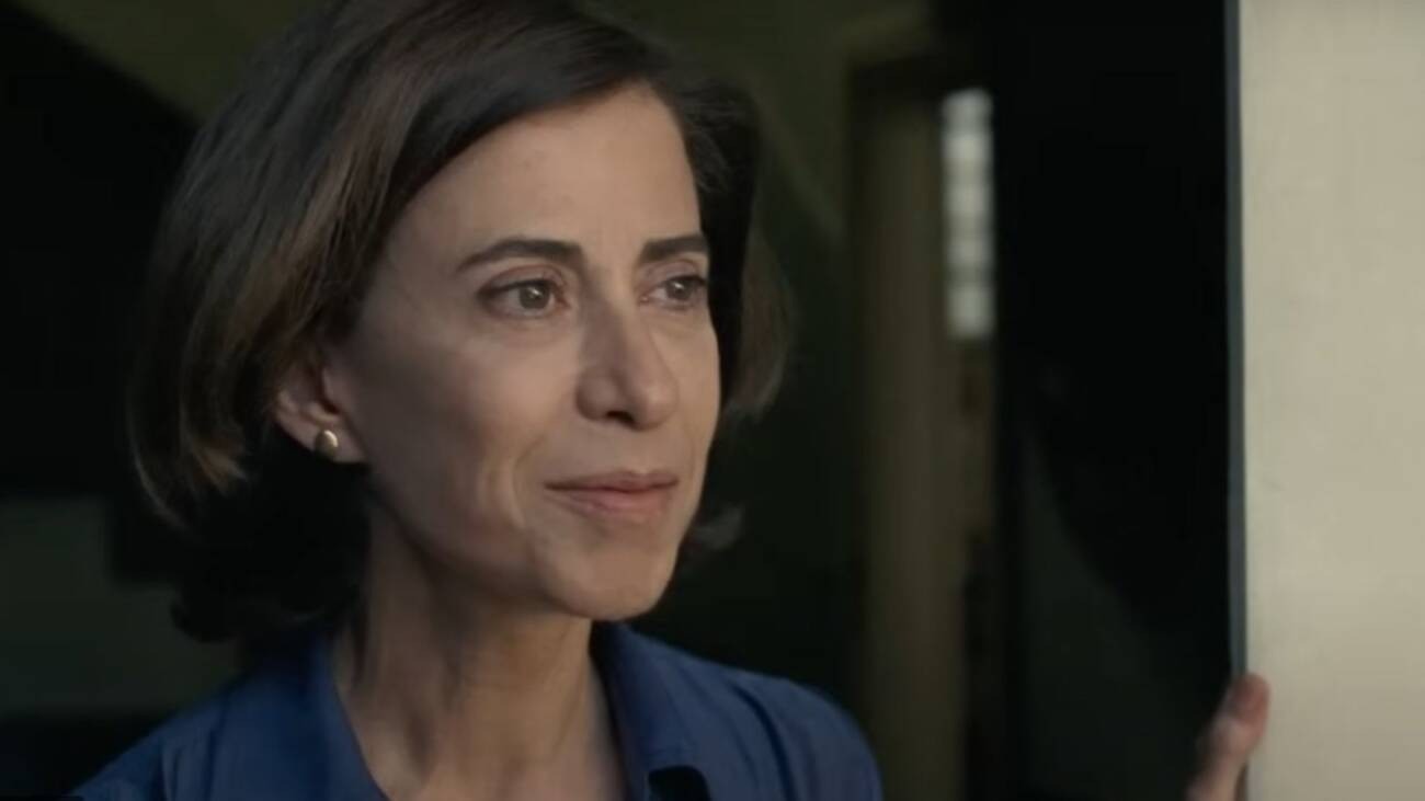 Fernanda Torres posta cartaz de Ainda Estou Aqui, disponível no Globoplay