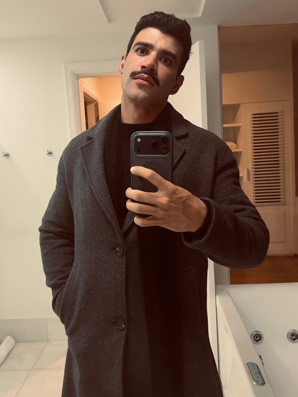 Gusttavo Lima muda o visual e f�s demoram a reconhecer cantor sem barba � Foto: Reprodu��o Instagram @gusttavolima