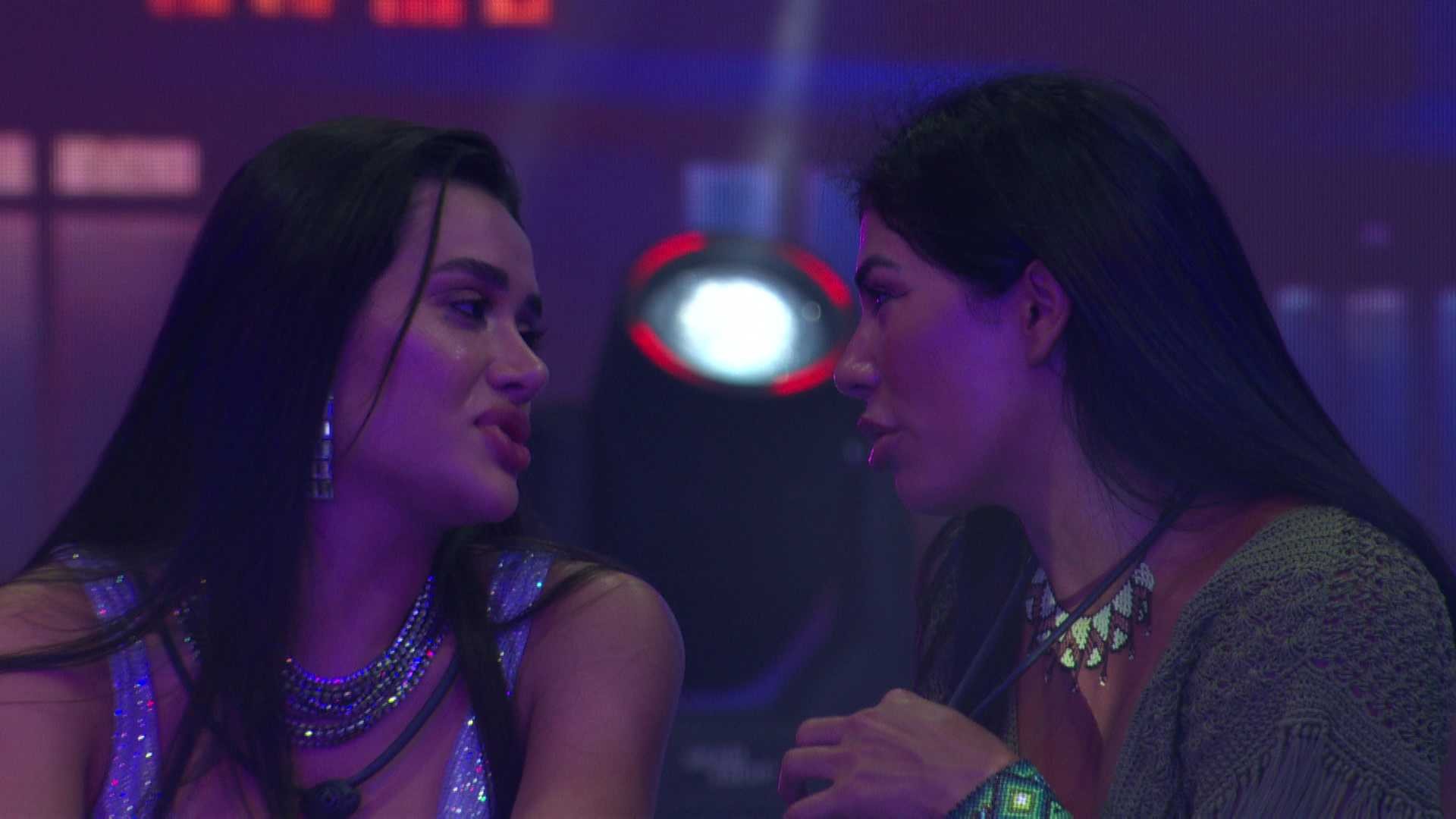 Jordana se emociona, e Marciele consola a aliada: 'Irmã mais velha'