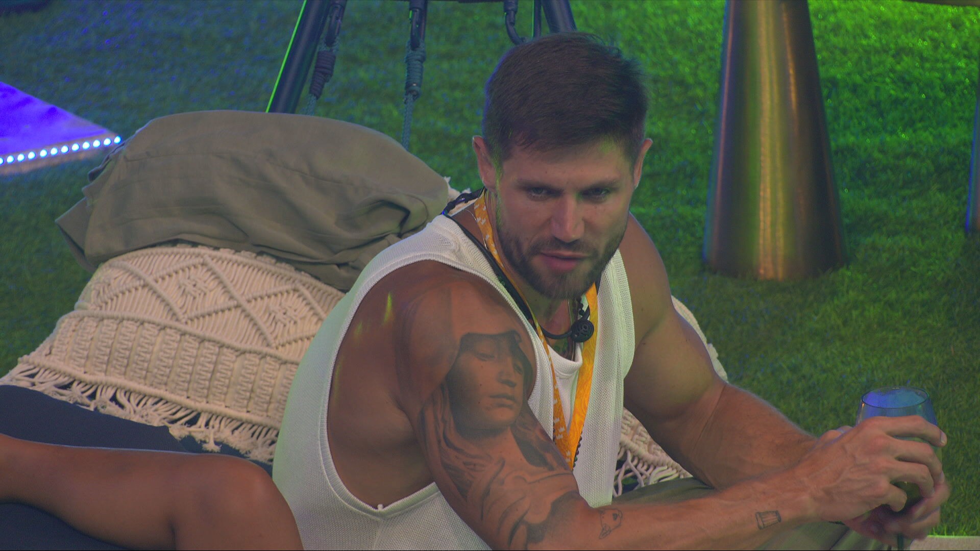 Jonas Sulzbach critica Milena em papo com Gabriela na Festa do Líder: 'Uma pessoa ruim'