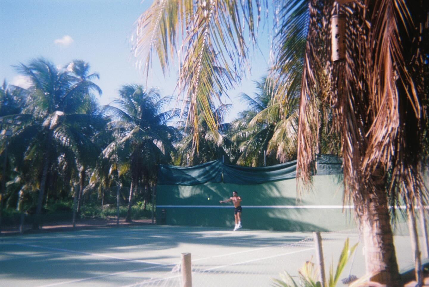 André Lamoglia abre álbum de viagem com Jade Picon e ganha declaração: 'Te amo'