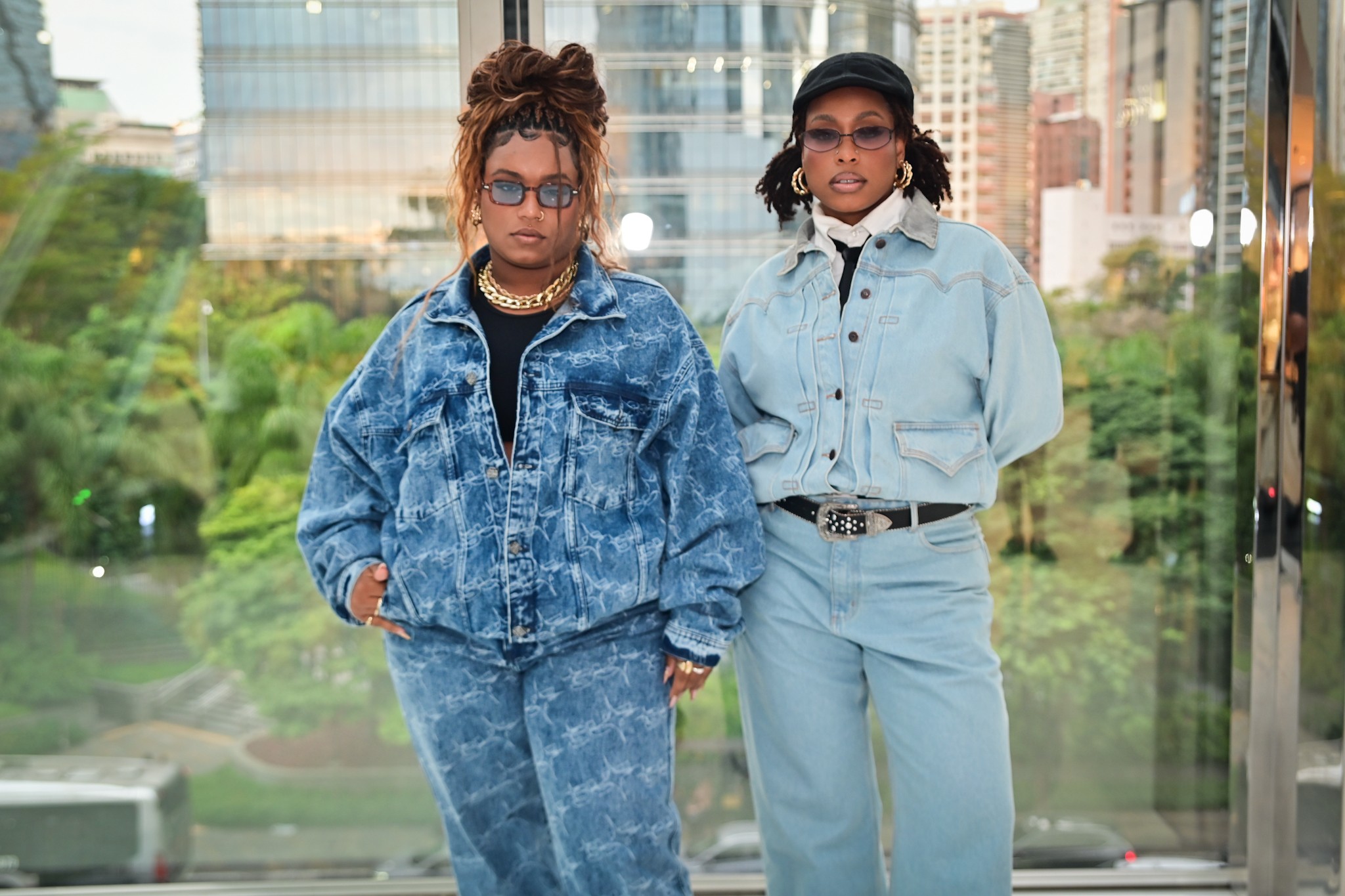 Camilla e Thamiris marcam presença no SPFW, após participação no BBB 25