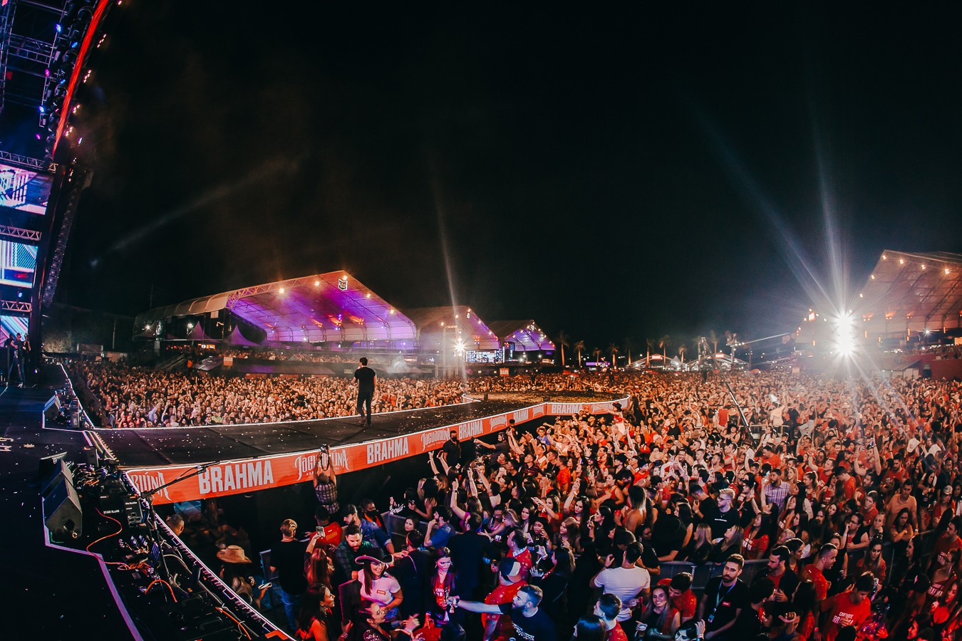 Kacey Musgraves, ganhadora de 8 Grammys, é confirmada no Jaguariúna Rodeo Festival 2025