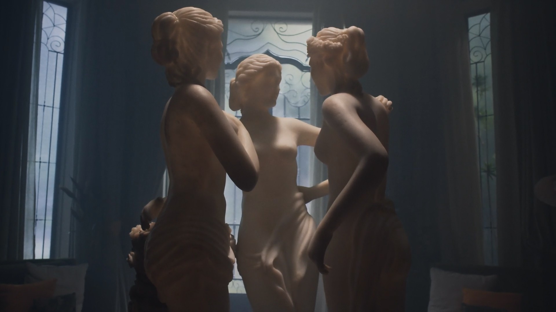 gshow em Três Graças: estátua é roubada mais uma vez e sobram suspeitos