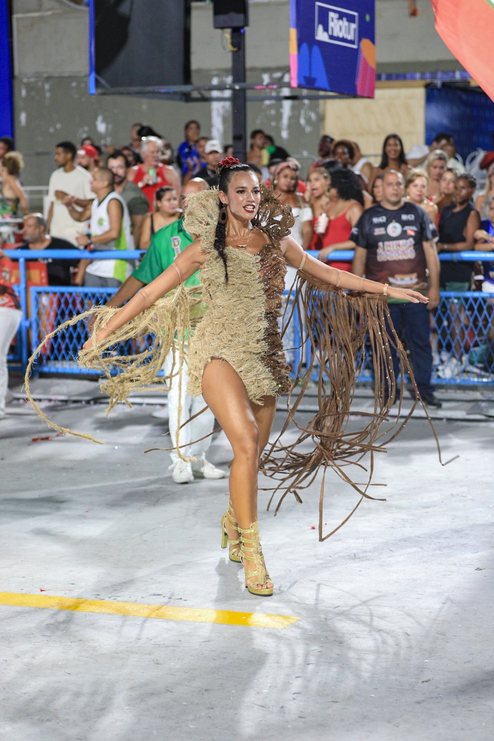 Alane Dias — Foto: AgNews