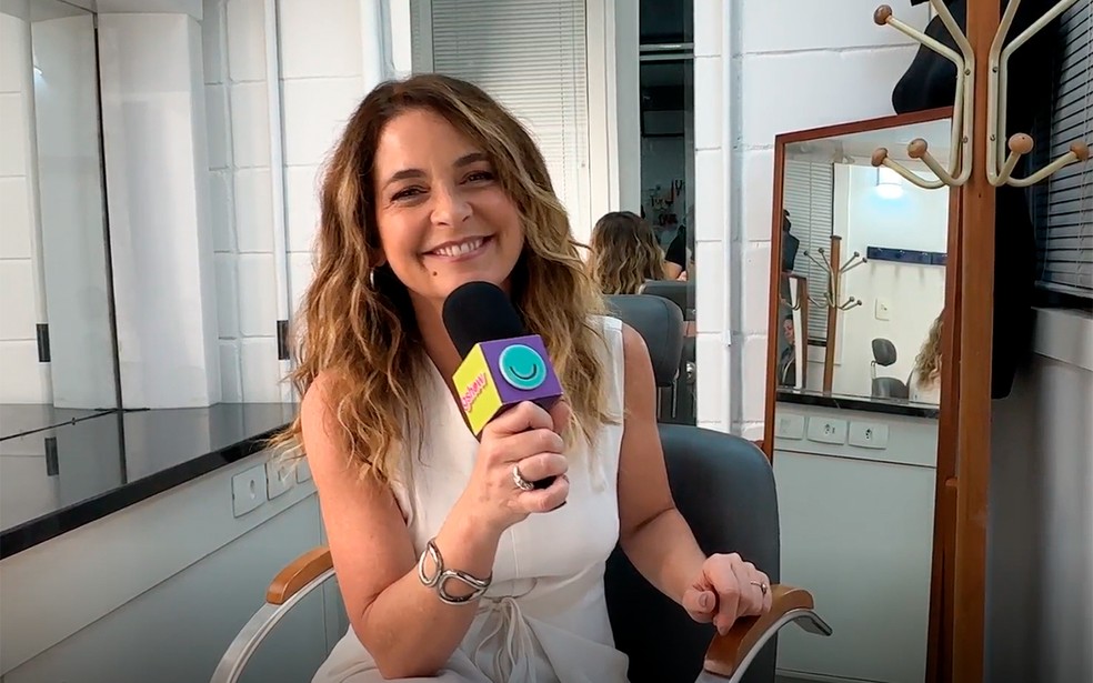 Cláudia Abreu mostra alegria ao falar de Filipa, sua personagem na nova novela das 7 — Foto: gshow