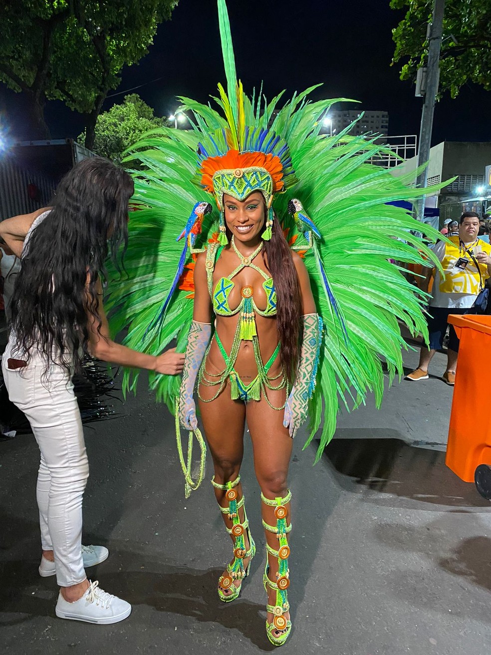 Musa do Salgueiro, Rebecca deixa tatuagem ntima  mostra e fala sobre maratona na Sapuca: 'Trs shows em 24 horas e mais um desfile'  Foto: Juliana Pimenta/gshow
