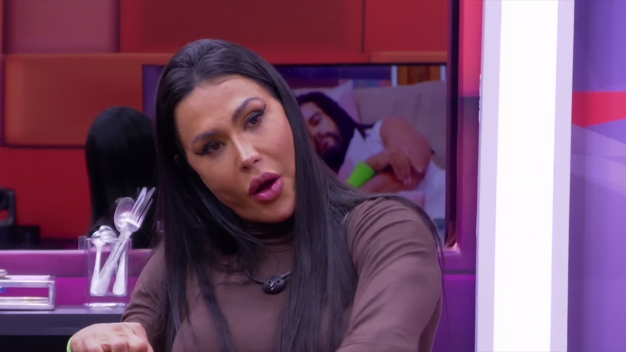 No Quarto Secreto do BBB 25, Gracyanne Barbosa encontra geladeira repleta de ovos