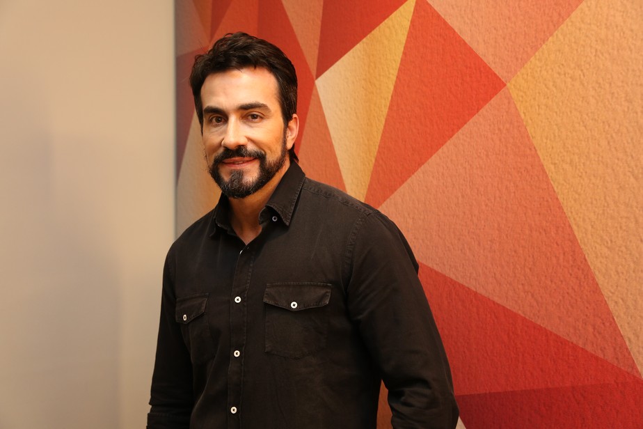 Padre Fábio de Melo malha na estrada, entre um show e outro: 'Gosto de  levantar peso' | Bastidores | gshow