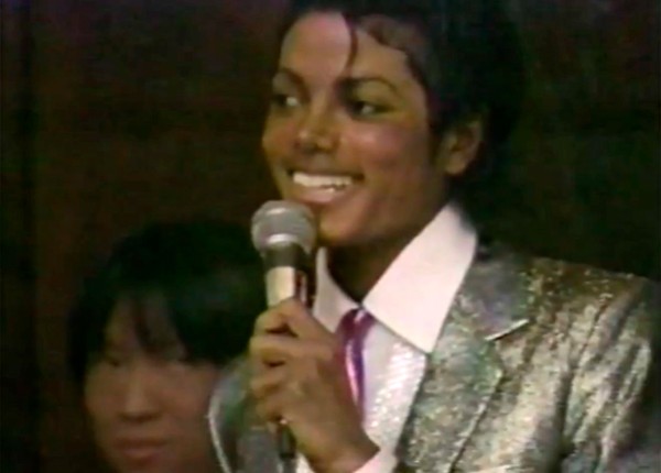 Documentário de Michael Jackson no Globoplay lembra rotina 'secreta' como Testemunha de Jeová batendo de porta em porta