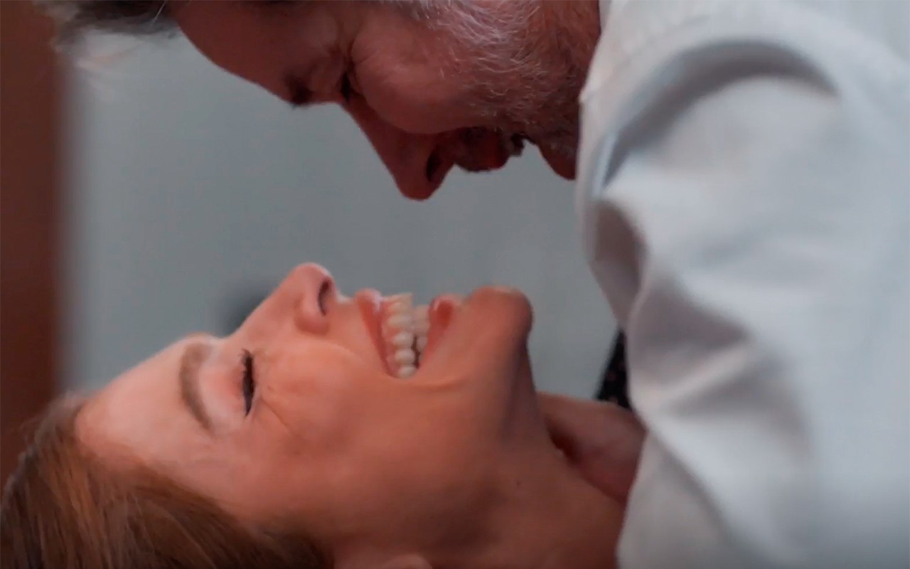 Três Graças: Ferette e Arminda planejam 'dar um jeito' em Zenilda