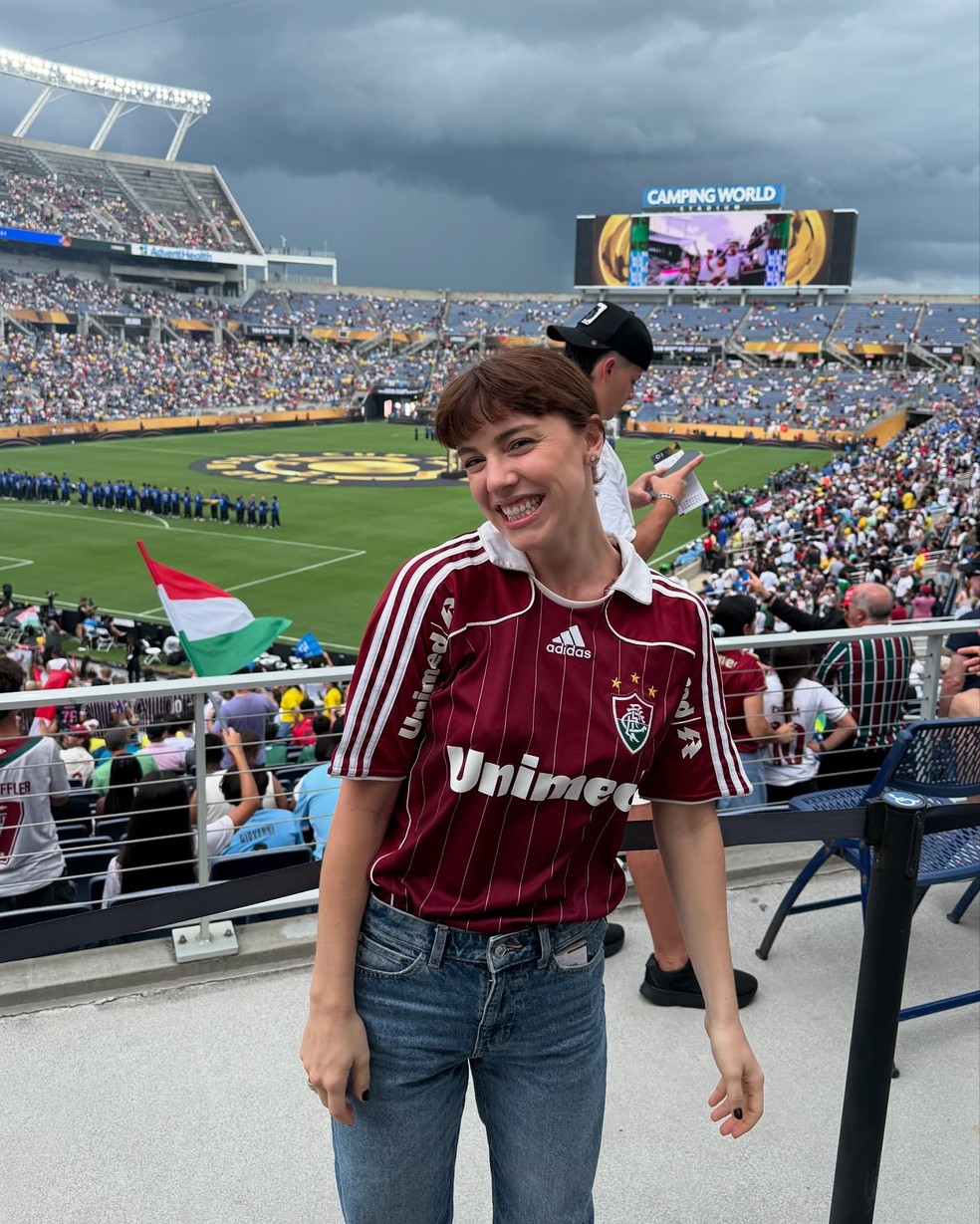 Alice Wegmann na torcida pelo Fluminense — Foto: Reprodução/Instagram