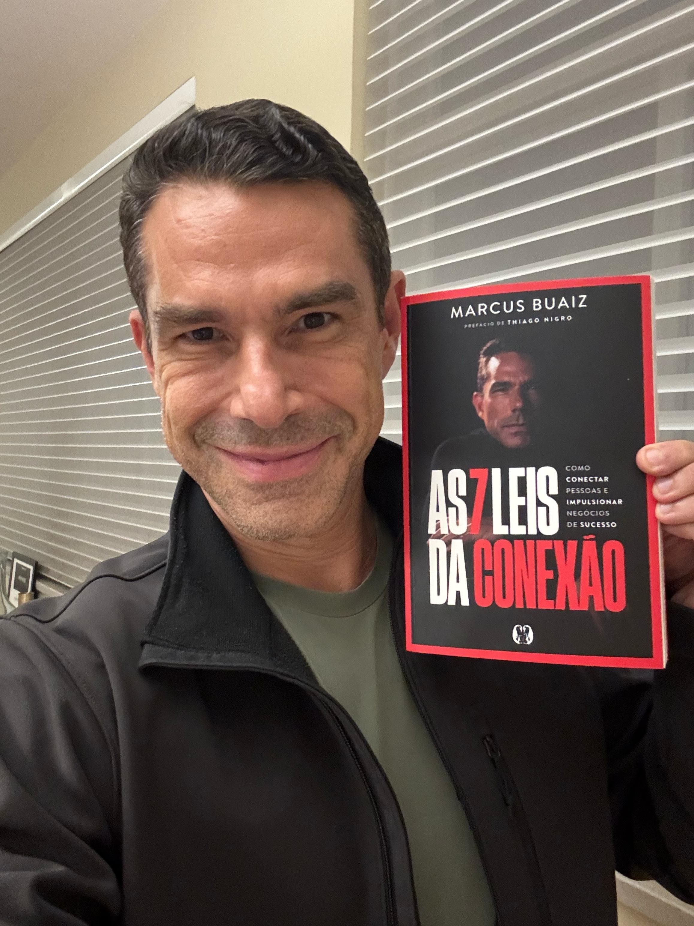 Marcus Buaiz lança livro às vésperas de casamento com Isis Valverde e elogia a atriz: ‘Apoiou e incentivou’