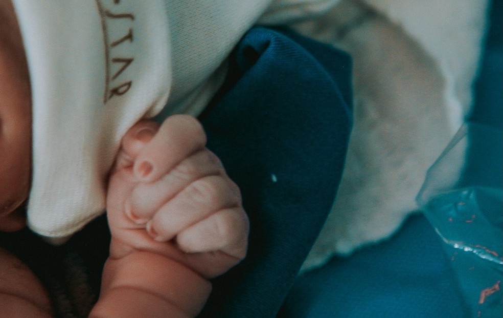 Key Alves compartilha o primeiro registros do parto de Rosamaria — Foto: Reprodução/Instagram