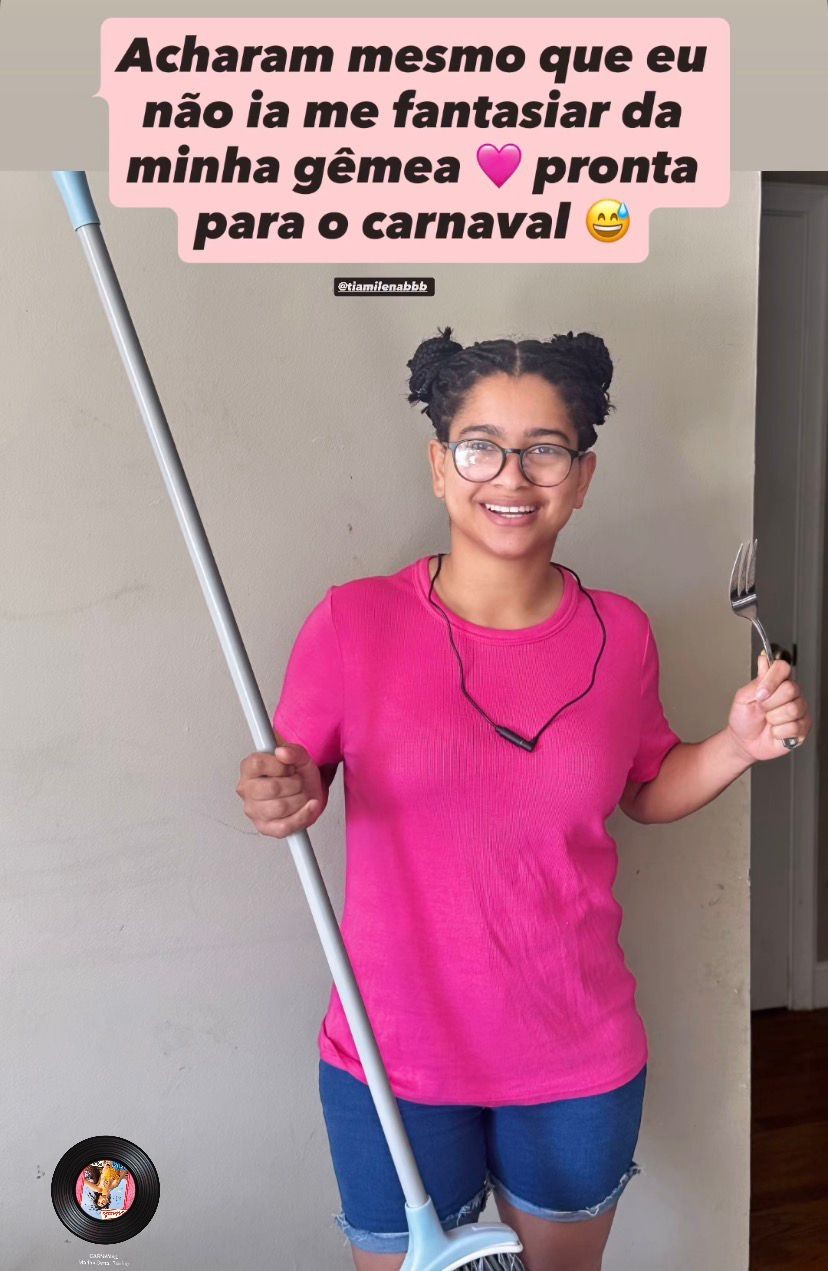 Gêmea de Milena se inspira na irmã para criar fantasia de carnaval
