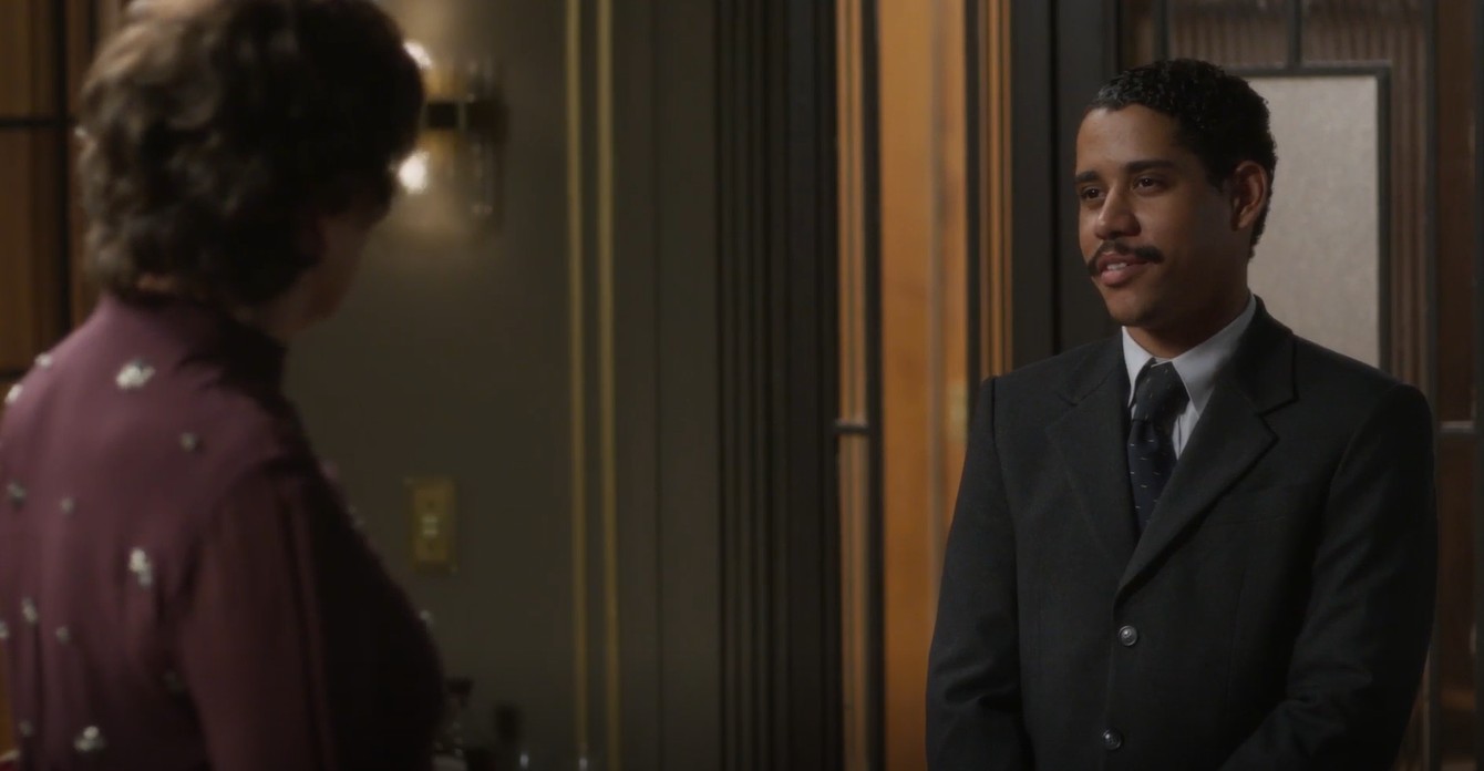 Em Garota do Momento, Basílio se aproveita dos delírios de Maristela e se casa com matriarca dos Alencar