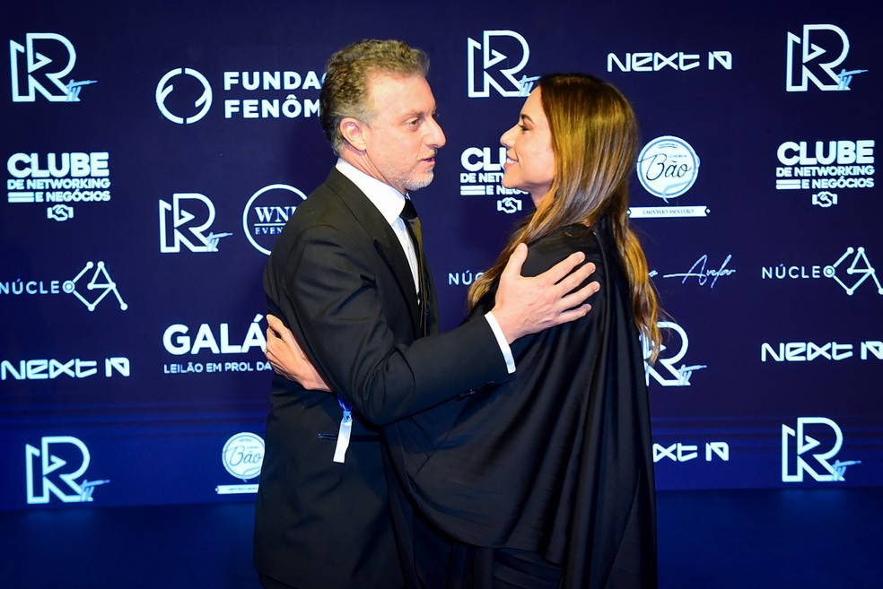 Luciano Huck e Patrícia Abravanel — Foto: Andy Santana/Brazil News