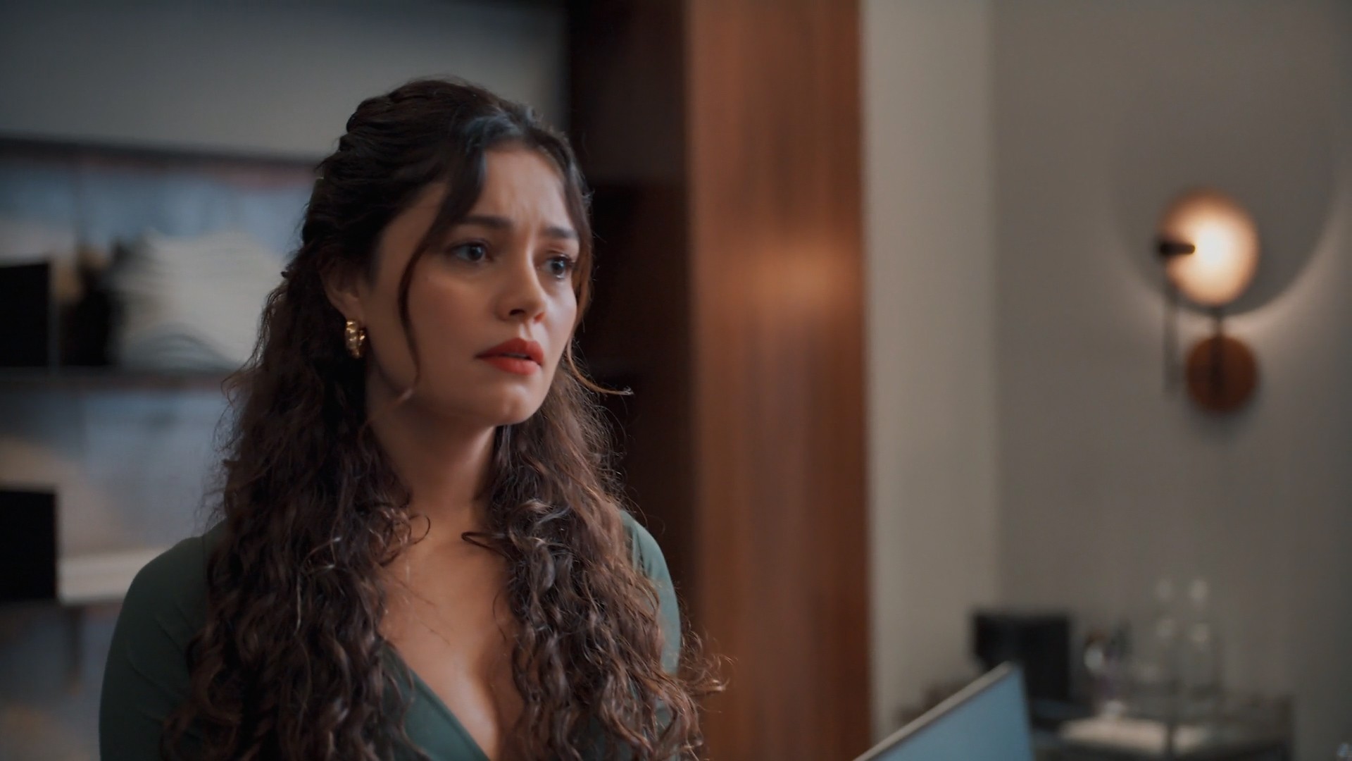 Três Graças: Gerluce se torna a presidente da Fundação Ferette e se emociona