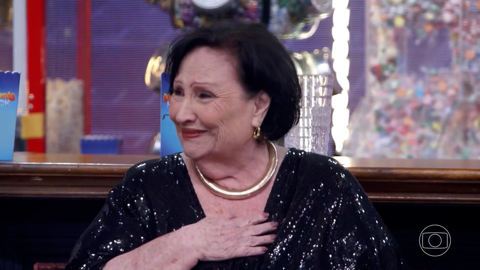 Dona Déa se emociona com história de mãe e filha e cita Paulo Gustavo — Foto: Globo