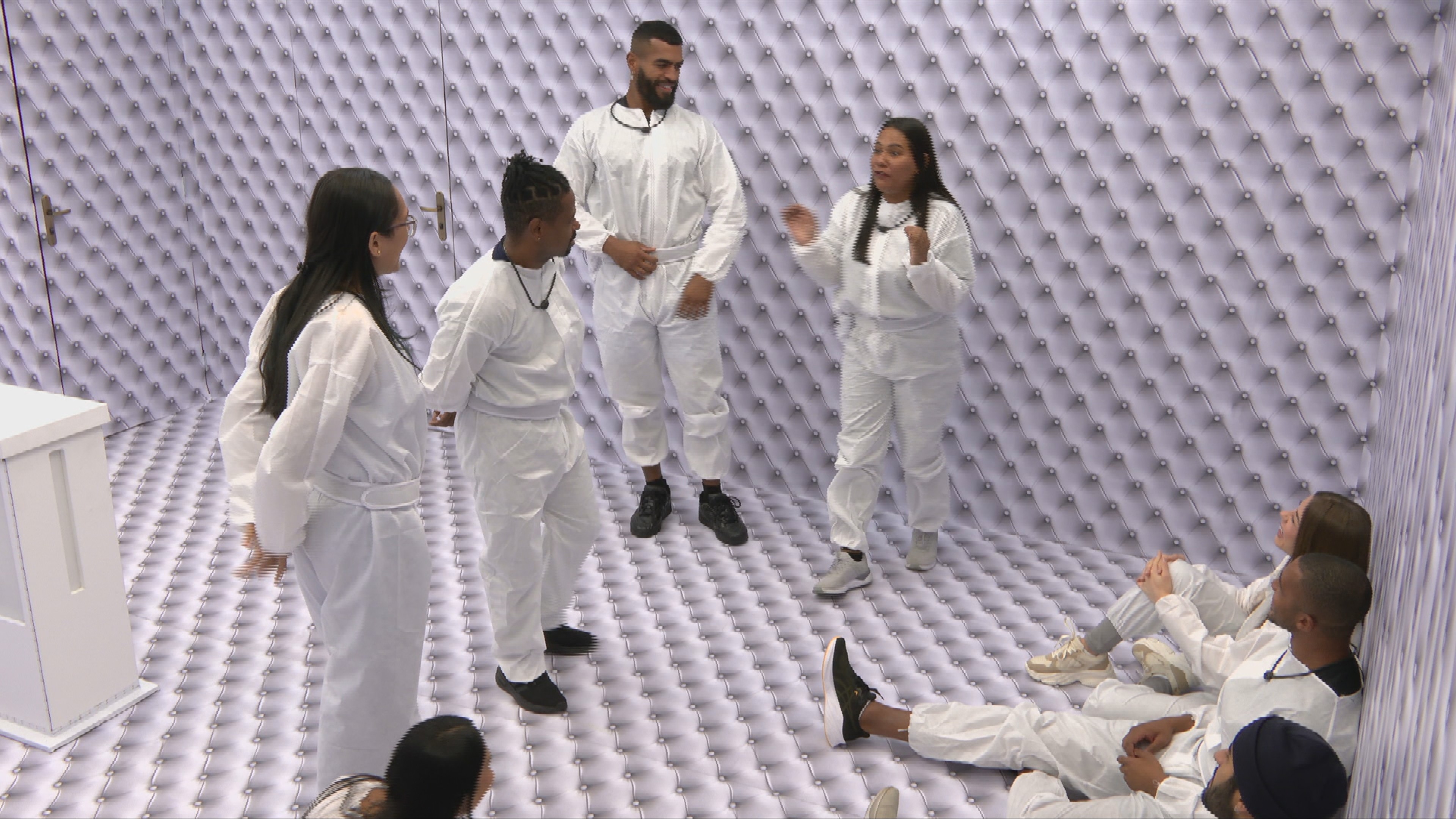 Chaiany relembra briga com Jordana: 'Ela é classuda e eu sou subterrânea'