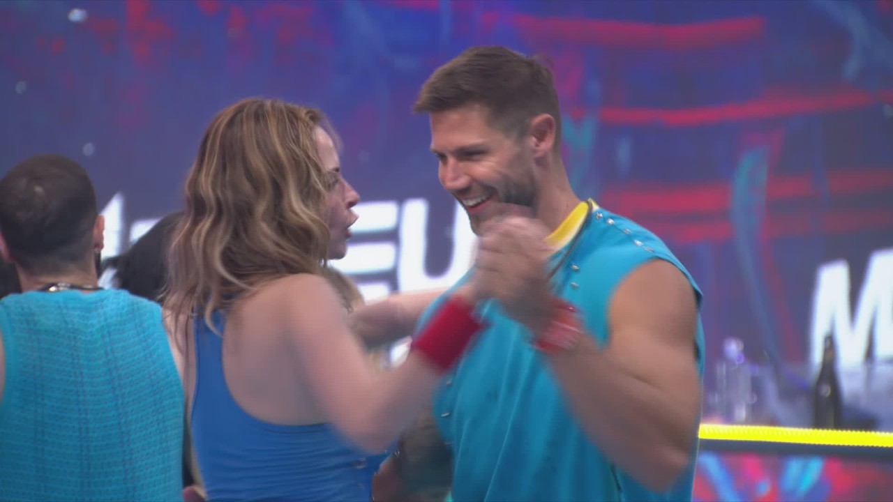Ana Paula Renault e Jonas Sulzbach dançam juntos na primeira Festa do BBB 26: 'Ai que delícia'