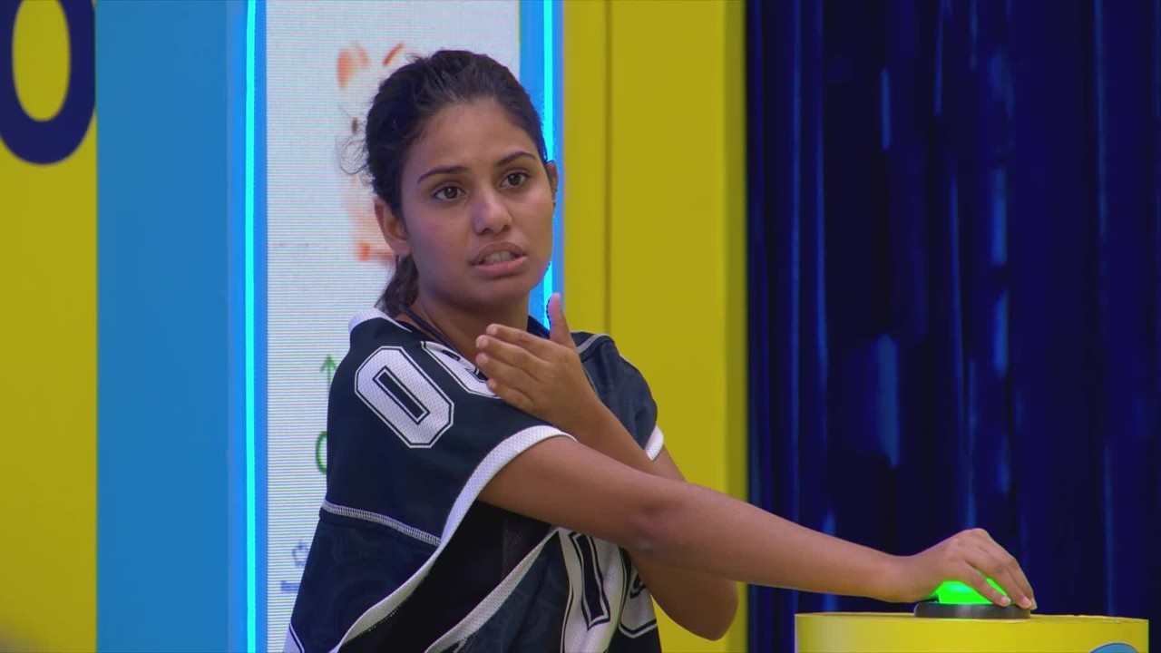 Juliano Floss e Gabriela discutem durante Prova de Líder de Resistência: 'Seu jogo é ser falsa'