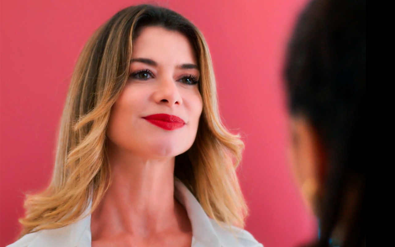 Alinne Moraes como Vanessa na novela Por Você