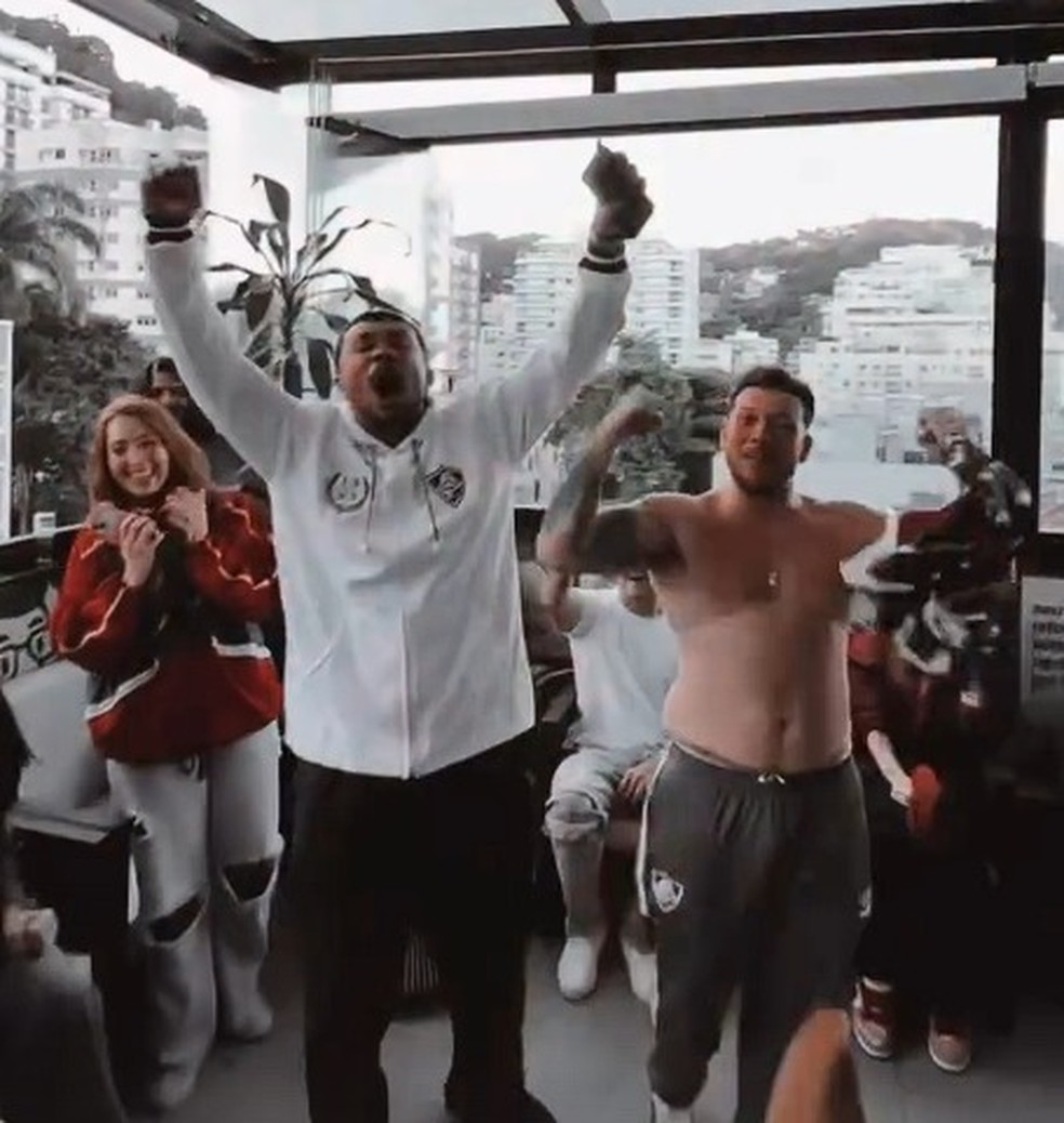 Xamã e Ferrugem comemoram gol do Fluminense — Foto: Reprodução/Instagram