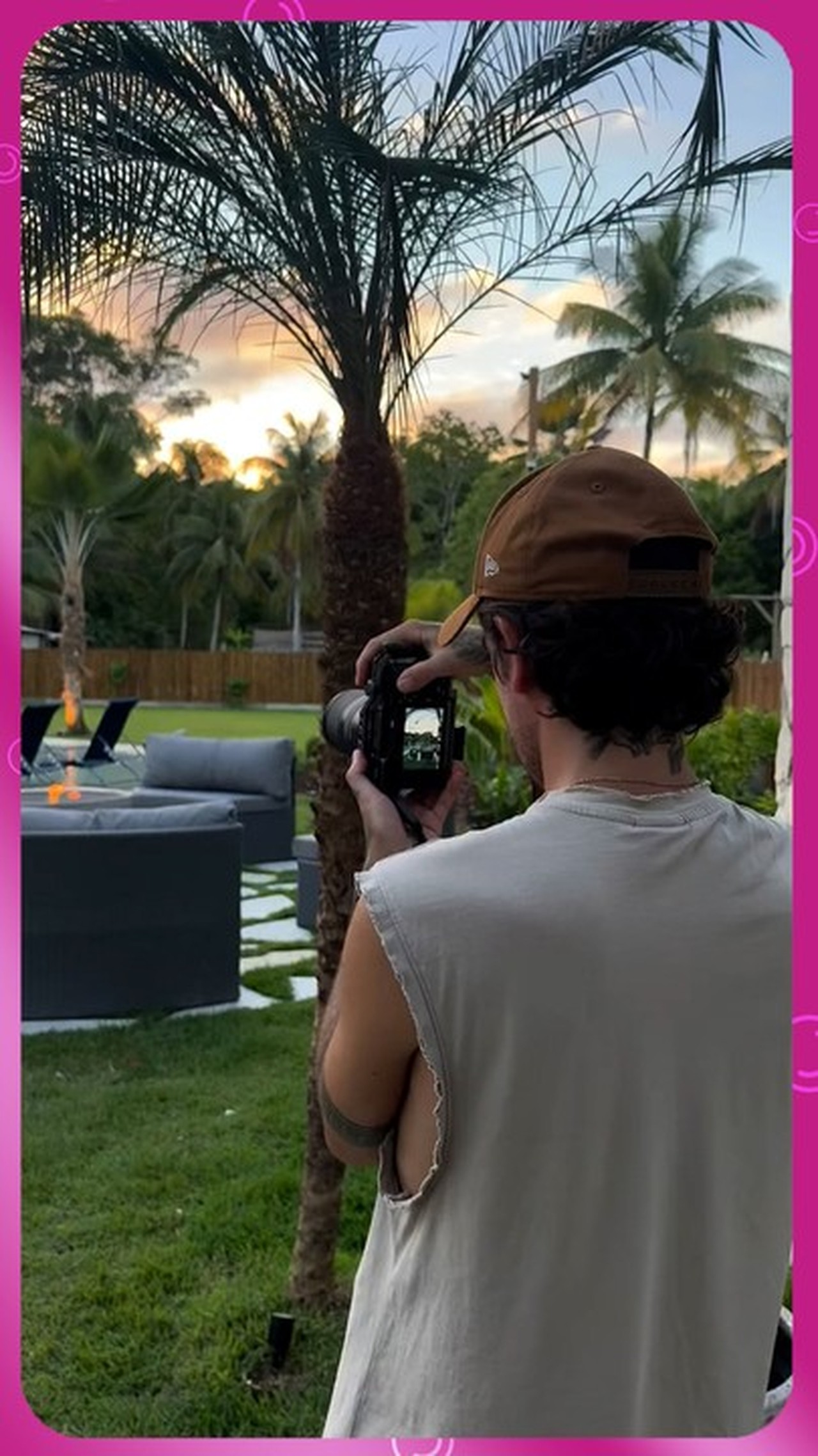 Mansão de Caio Castro na Bahia fica pronta; local tem diária de R$ 14 mil: 'Minha casa agora é a casa de vocês'