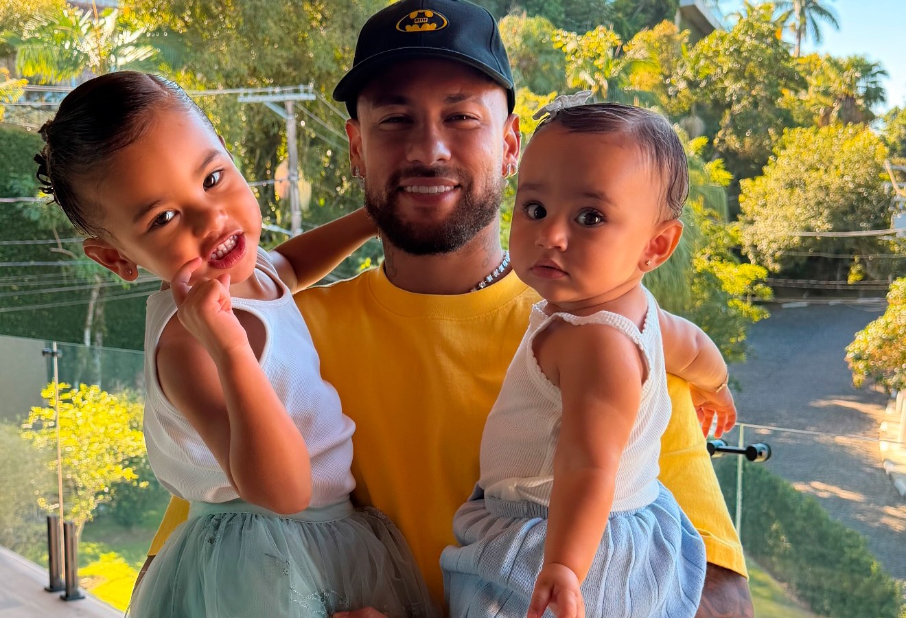 Bruna Biancardi mostra pré-feriado de Neymar com as filhas; foto