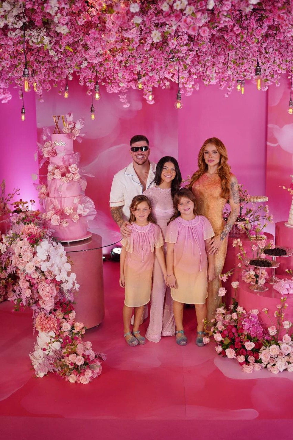 Ferrugem e Thaís Vasconcellos celebram 15 anos da filha com festão temático — Foto: @fotoarthifilmes