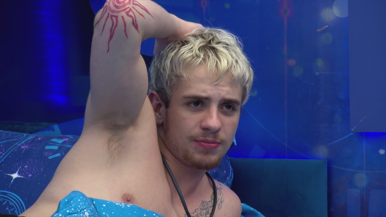 Juliano Floss fala de 'rachadura' de grupo rival, e Breno diz: 'Se Marciele vier pra cá, ajuda'