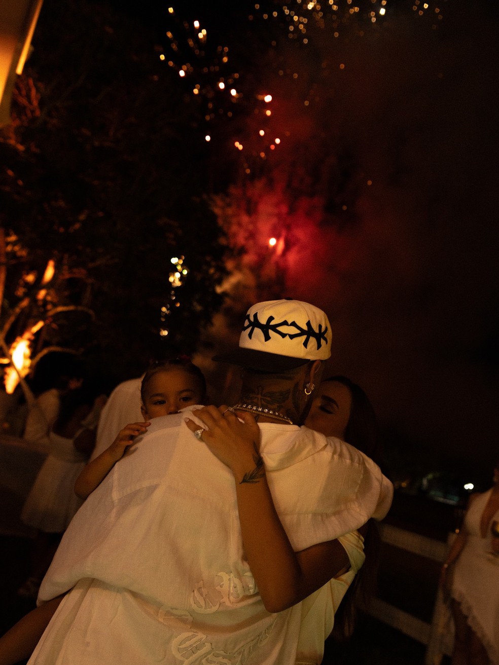 Neymar e Bruna Biancardi se beijam no Ano Novo — Foto: Reprodução/Instagram