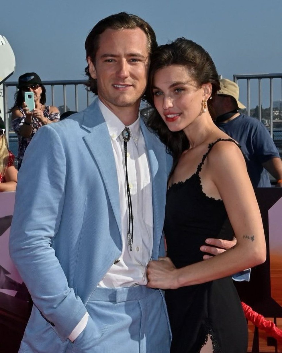 Rainey Qualley e Lewis Pullman — Foto: Reprodução/Instagram