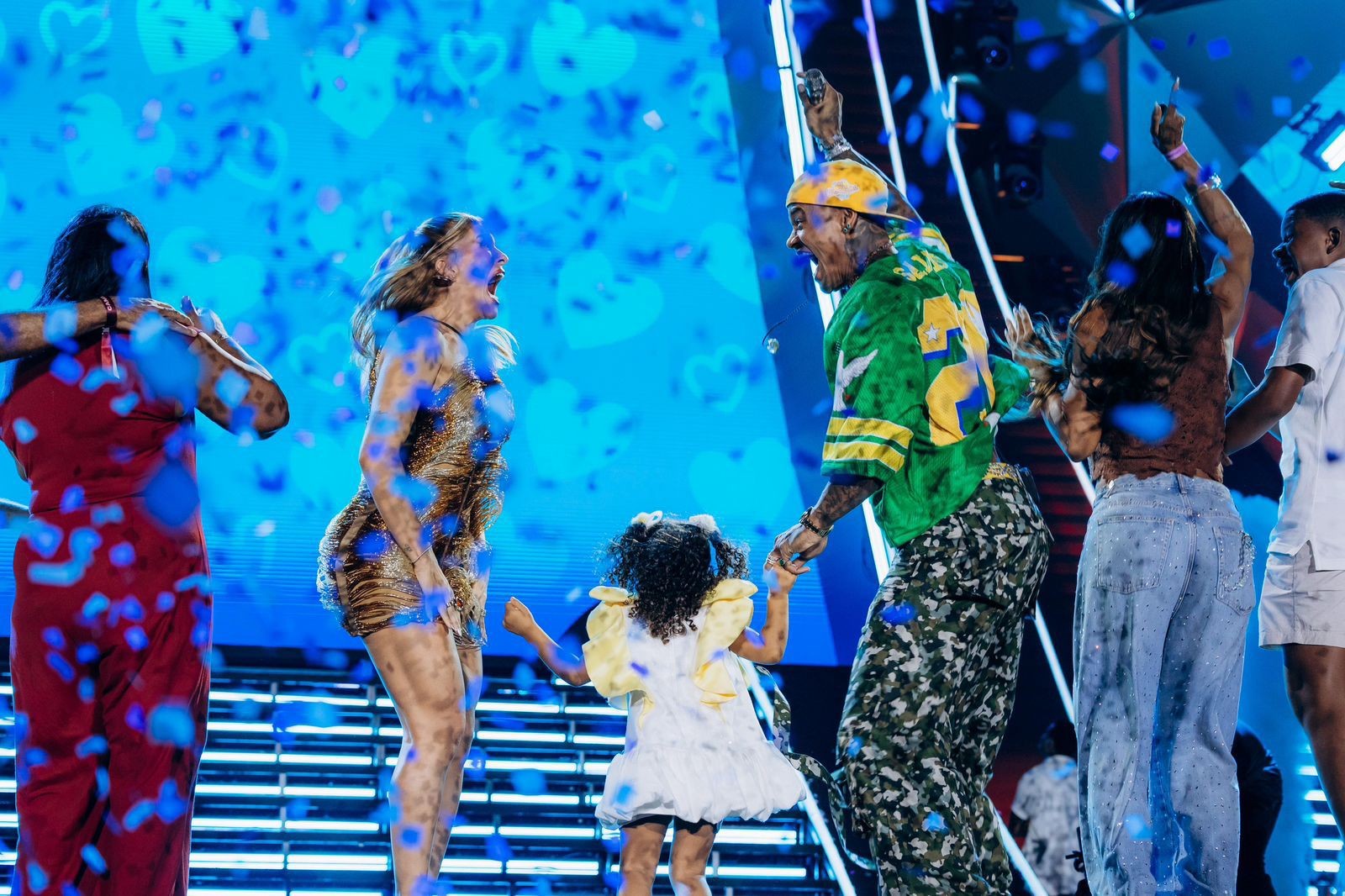 Lore Improta comenta chá revelação emblemático: 'Ainda não superei'