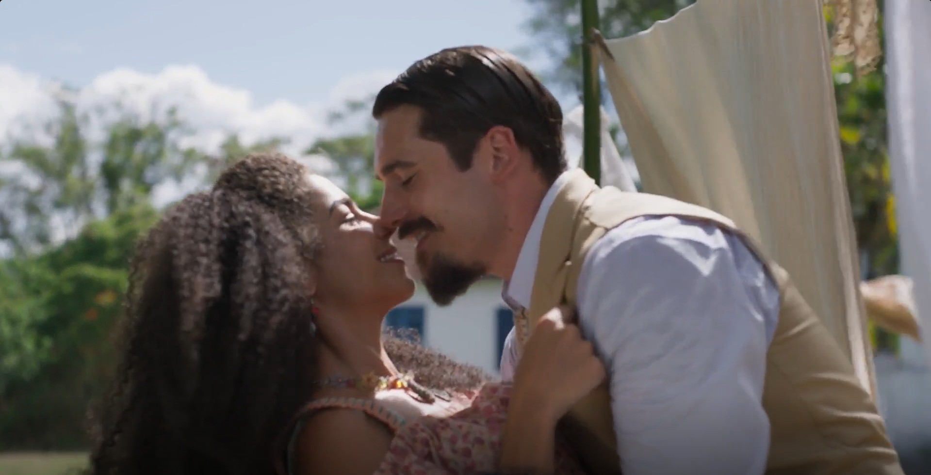 A Nobreza do Amor: Mirinho admite que traiu Virgínia e, logo em seguida, a trai novamente com outra