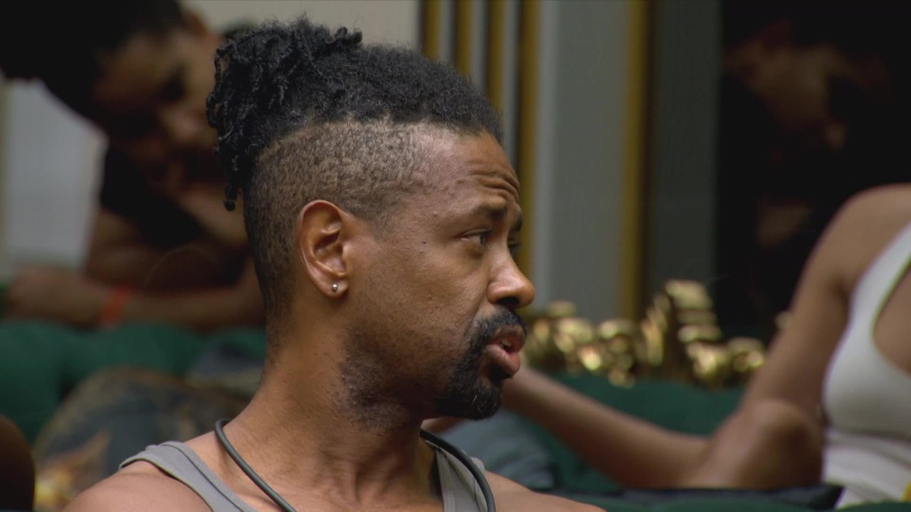 Após liderança de Samira, Leandro Boneco aponta mudança no comportamento da sister